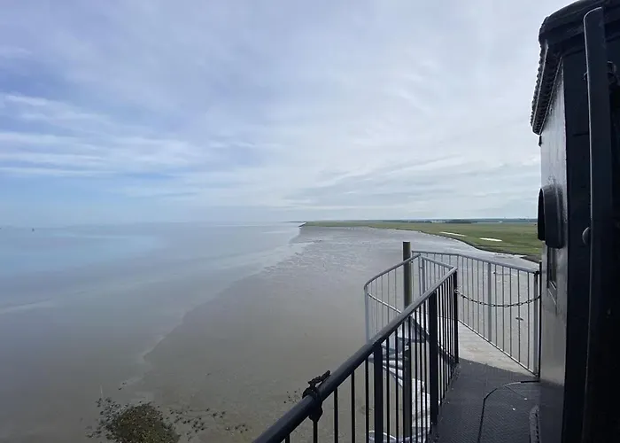 Luv بيت للعطل